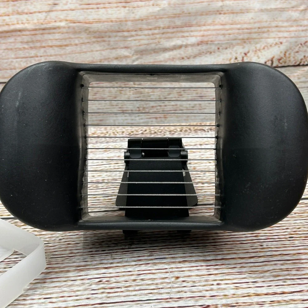 Pampered Chef Black Plastic Quick Vegetable Fruit & Cheese Slicer #1181‎